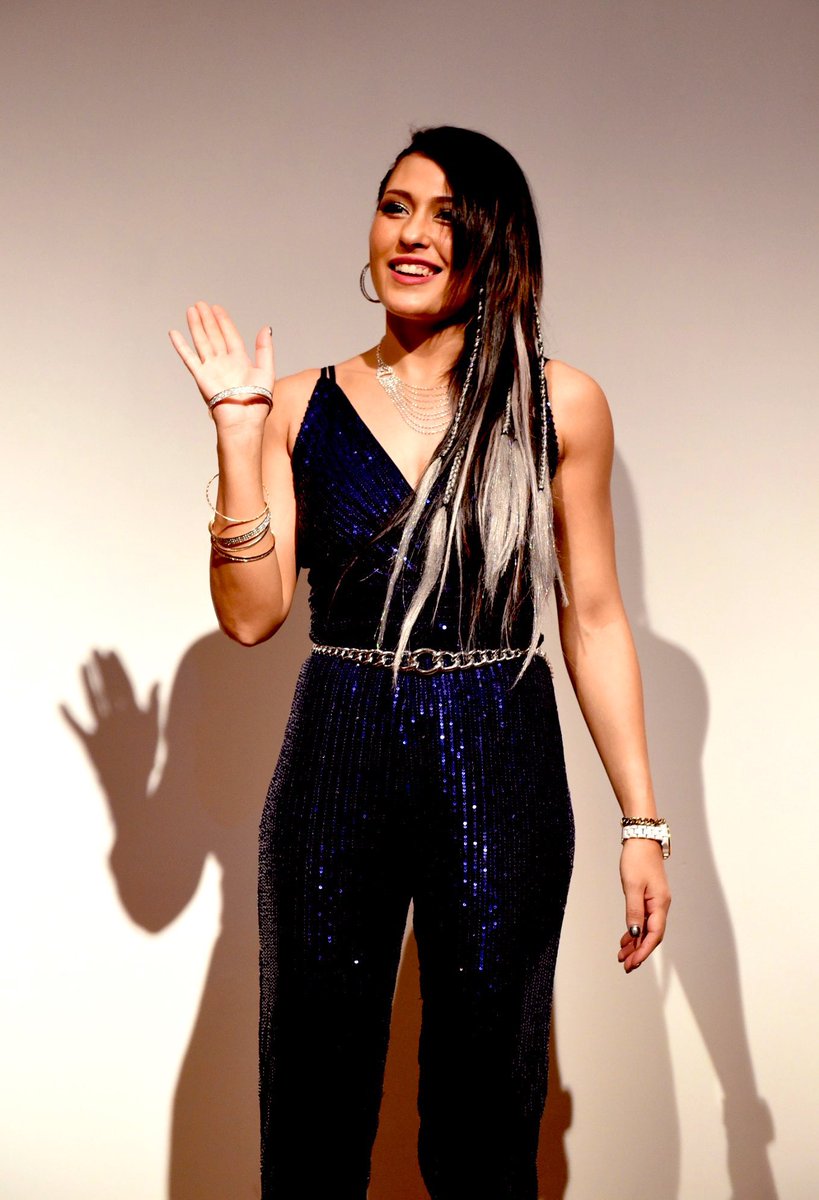 GiuliaIsBetter's tweet image. Salud.