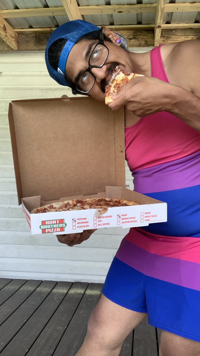 Putting the Bi in “Pizza Bitch.” (Had to wait until Sunday, AKA cheat day, to post this with @MaxiSkaTaxi’s all time favorite pizza. This is for you, Ska pooch. 🩷💜💙)