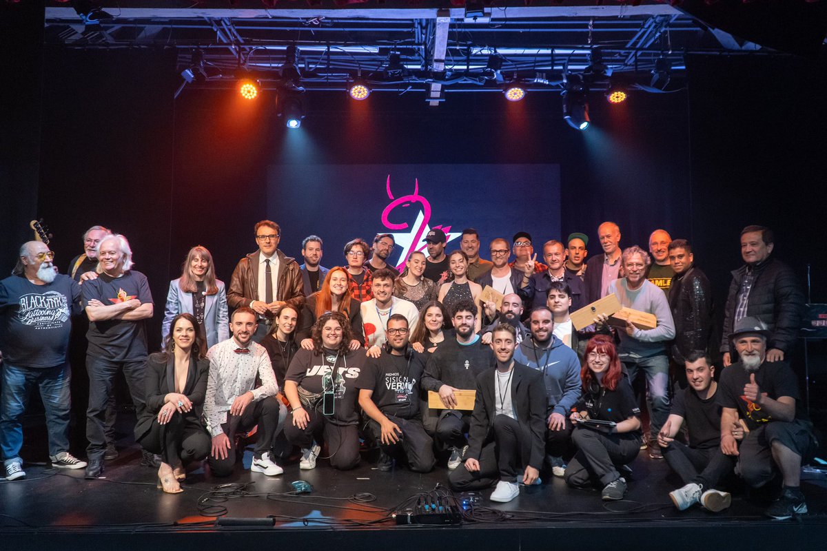 Pablo Burgués se corona como el mejor artista de Cantabria en los Premios Sisión Vermú 2024

¡Enhorabuena!

<a href="/RelinchuTV/">Relinchu</a>