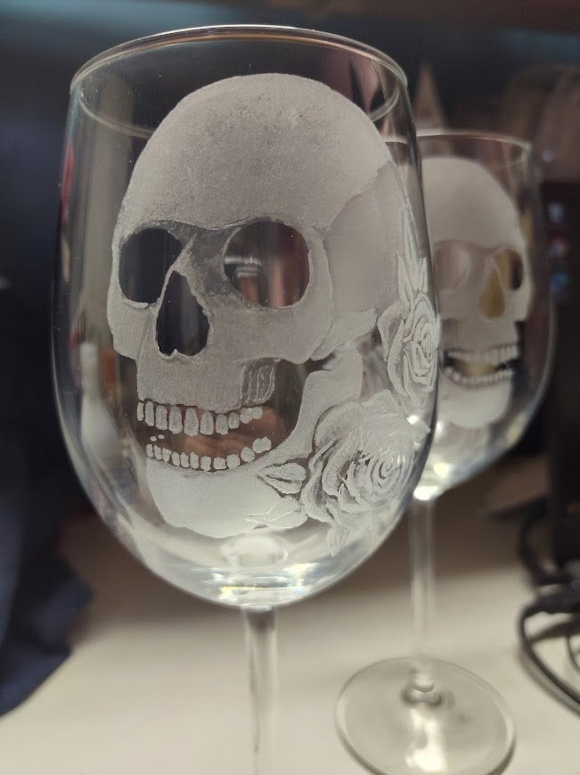 Skull and rose Stemless custom wine glass set , spooky skull wine glasses , hand engraved glass skull goblets gifts tuppu.net/f6d410d8 #tattooglass #wedding #glassart #love #dragoncore #fantasyart #yearofthedragon #skulls #bridal #StemlessWineGlass