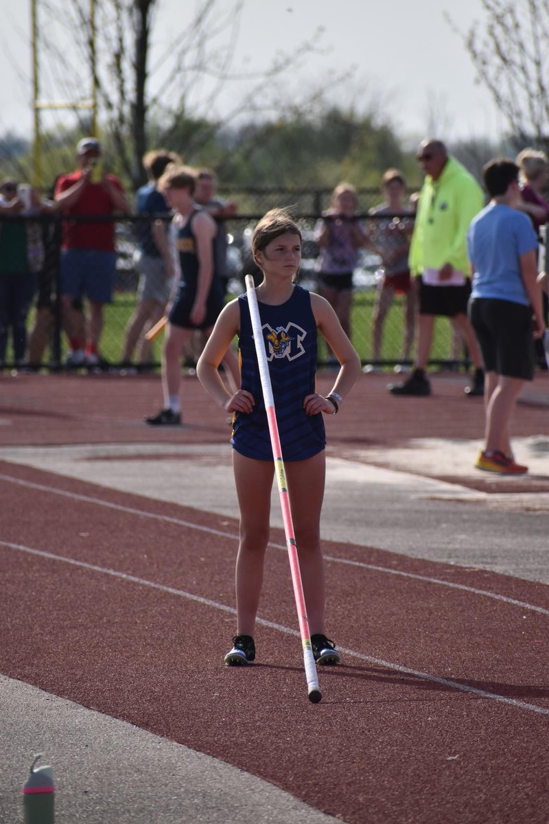 Sammi’s jr high pole vaulting season came to end with a PR of 7’6” in the SWBL meet. Keep working hard girl! 
<a href="/HornetsInGame/">Monroe Athletics</a> 
#polevault