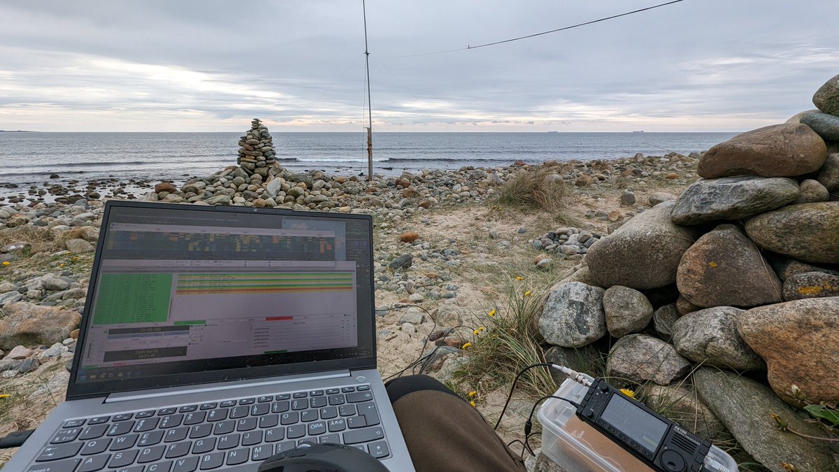 Fun day on the beach with #pota today, 29 in the log and some interesting DX with both JW (Svalbard), Alaska and South Africa in the log

#parksontheair #ft8 #ft4 #hfradio