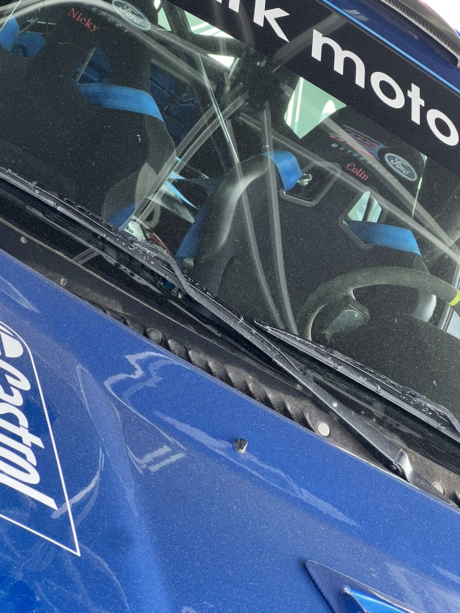 Edition002's tweet image. Ari &amp;amp; Dave’s Rally Sweden Car &amp;amp; Colin and Nicky’s Land Rover Freelander Recce Car at the local Ford RSOC show today.