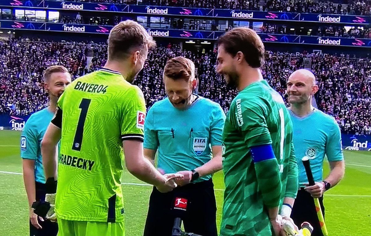 Trappo und Lukas. ❤️❤️ #SGE #SGEB04 #Bayer04