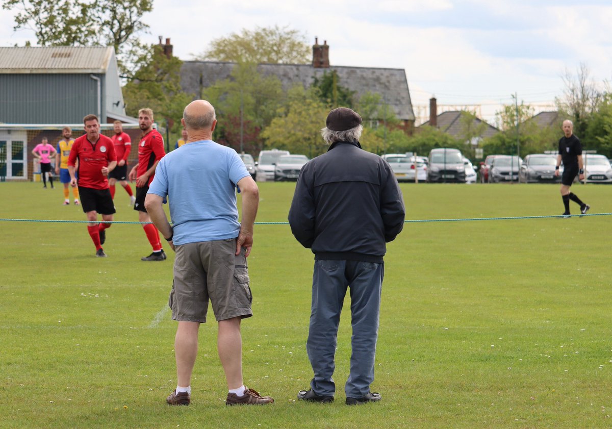 It was a gorgeous day for watching #grassrootsfootball at @OldNewtonUnited and @WoolverstoneFC yesterday. Pick your venues for 2024/25 in the new Suffolk grounds books – out next season. #nonleague #suffolk @SILHQ @SuffolkFA @NonLeagueCrowd @NonLeagueHQ1