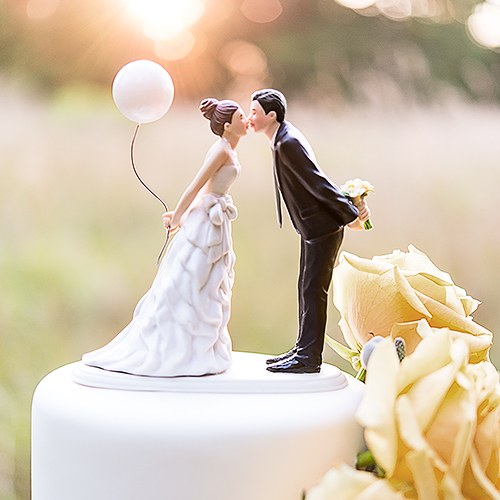 Нашите фигурки за торта са изработени от ръчно рисуван порцелан и могат да се запазят, като красив спомен след сватбата.
Пазарувайте сега. Линк в био.
#mondeshkastore
#WeddingDays #WeddingStyles #ReceptionDecor #WeddingEssentials #CakeToppers #WeddingPlanningBegins