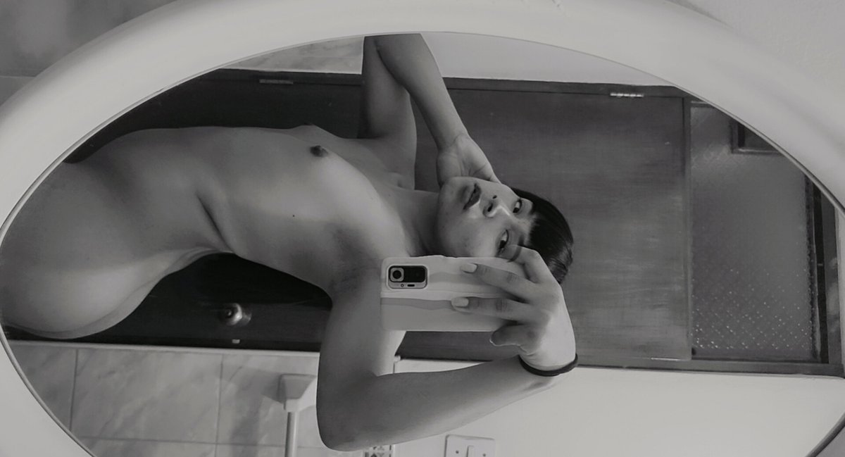 BabyGingeer's tweet photo. Que calor 🥵😈 https://t.co/HrDJnhQ5dN