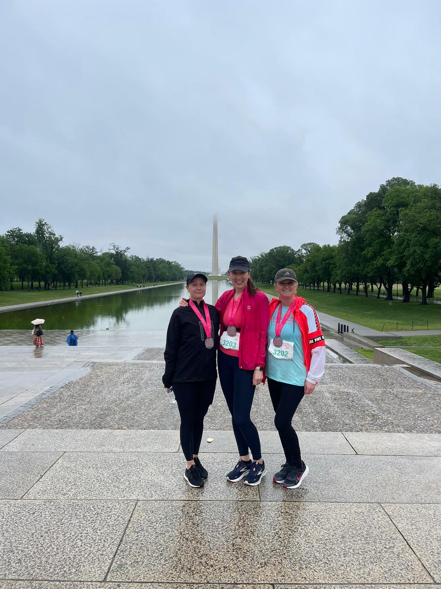 8K in good company with colleagues from <a href="/IcelandInUS/">Iceland in US 🇮🇸</a> 🇮🇸#NationalWomens8K. What a great way to start a rainy Sunday🌧️🏃🏻‍♀️💪#DC