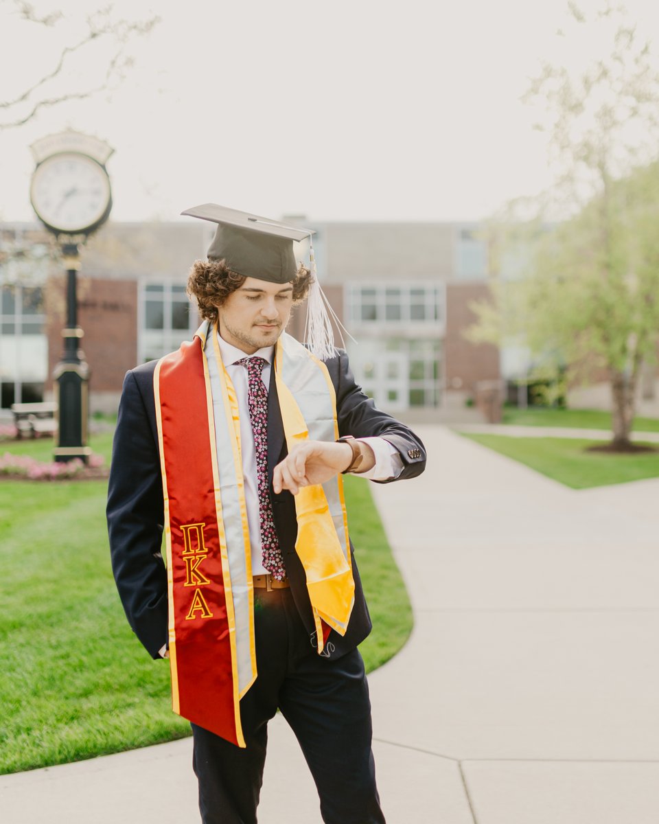 Time flies when you're a Bulldog. ⌚️ Class of 2024, see you at 3PM! 📸: Copper Mountain Media