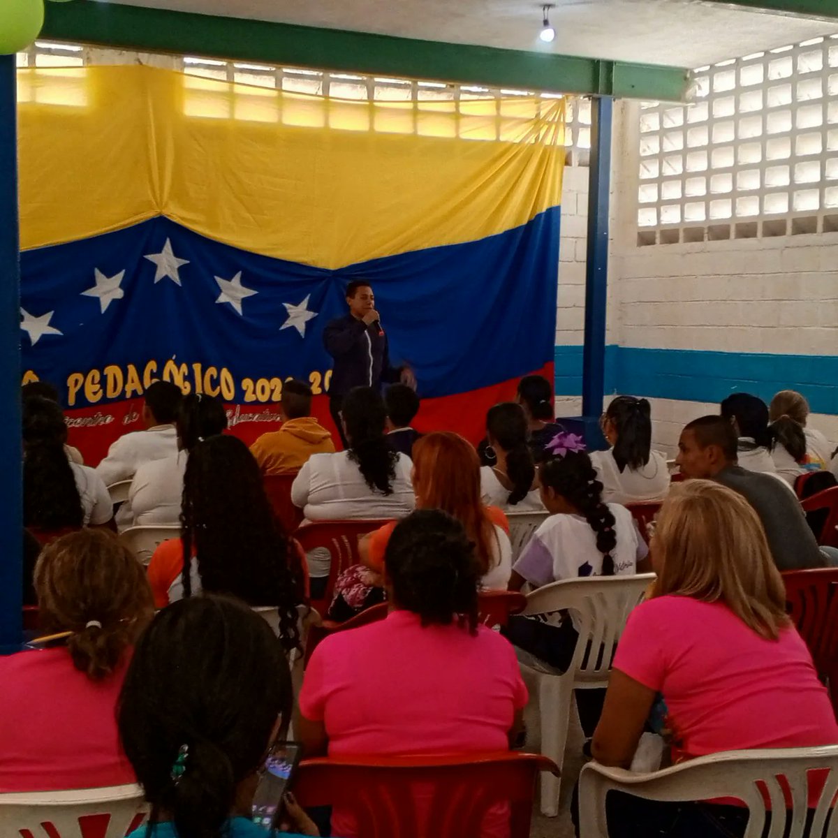 CDCE CARICUAO Congreso Pedagógico Parroquial IIFase <a href="/_LaAvanzadora/">Yelitze Santaella</a> <a href="/GestionComunic/">Gestión Comunicacional</a> <a href="/gracielamarilis/">Graciela Rapisarda</a> <a href="/NicolasMaduro/">Nicolás Maduro</a>