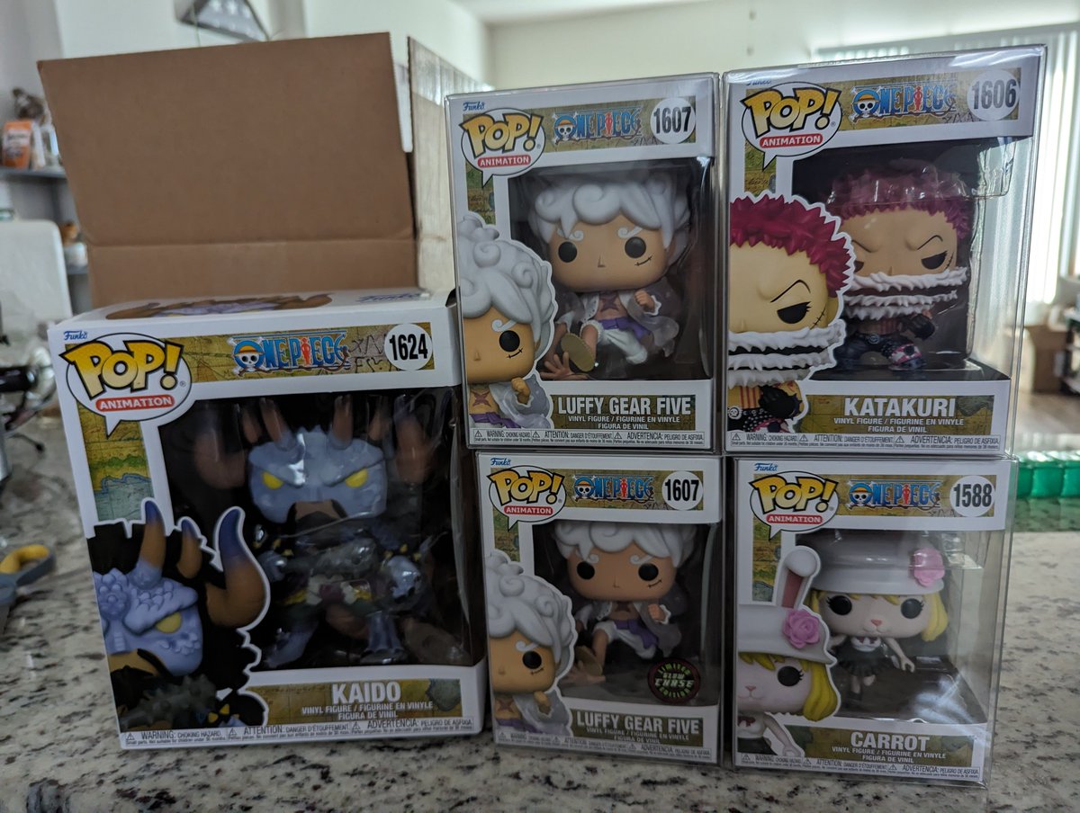 Hey #FunkoFamily. My #ONEPIECE order from Chalice Collectibles finally arrived!

Unfortunately Kaido is a little beat up.

#Funko #FunkoPop #mailcall