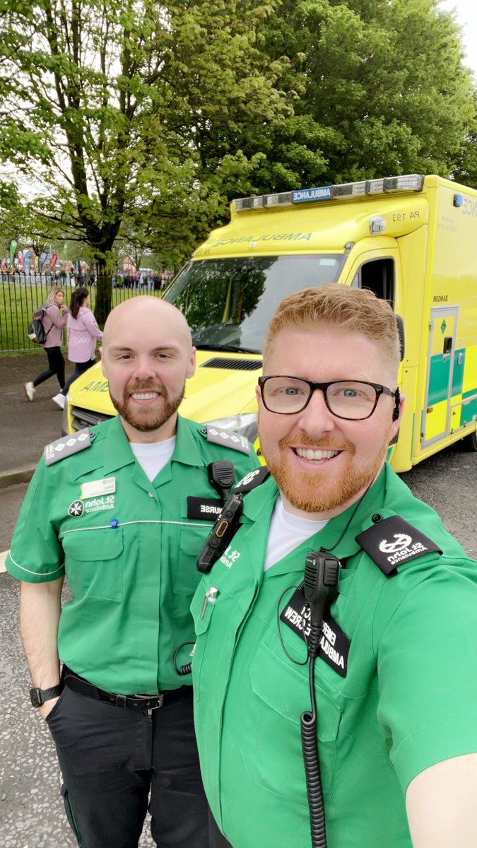 Incredibly proud today to be part of the @SJA_NI team providing First Aid, Cycle Response Units, 4x4 Ambulances, Rapid Response Vehicles, and Emergency Ambulances to the @marathonbcm! 🏃‍♂️ 🏃‍♀️ 🏃