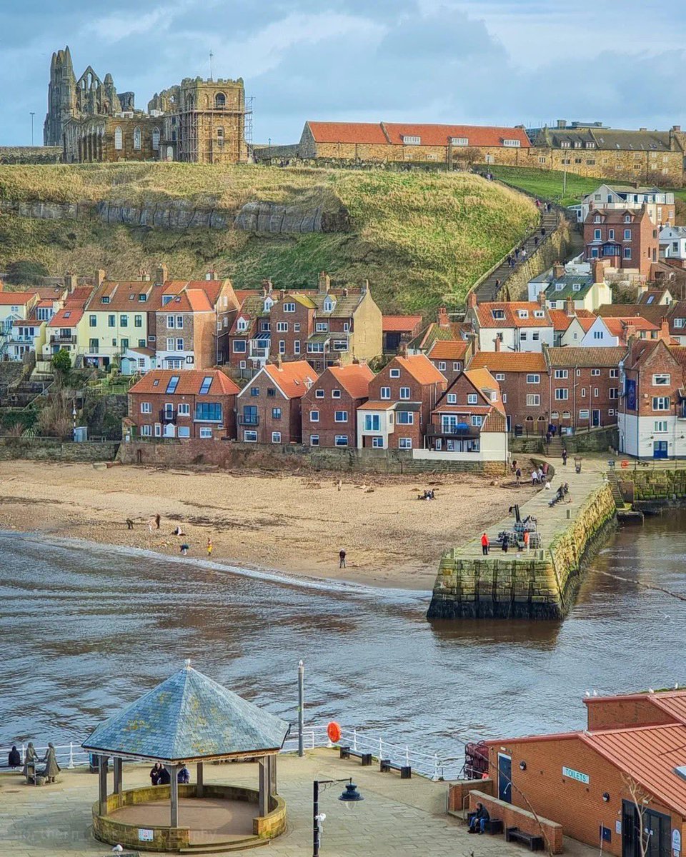 Win a luxury 3 night break in Whitby. To enter simply like, RT and comment Whitby. For further details and an extra chance to win simply visit secretyorkshire.co.uk/whitby-comp