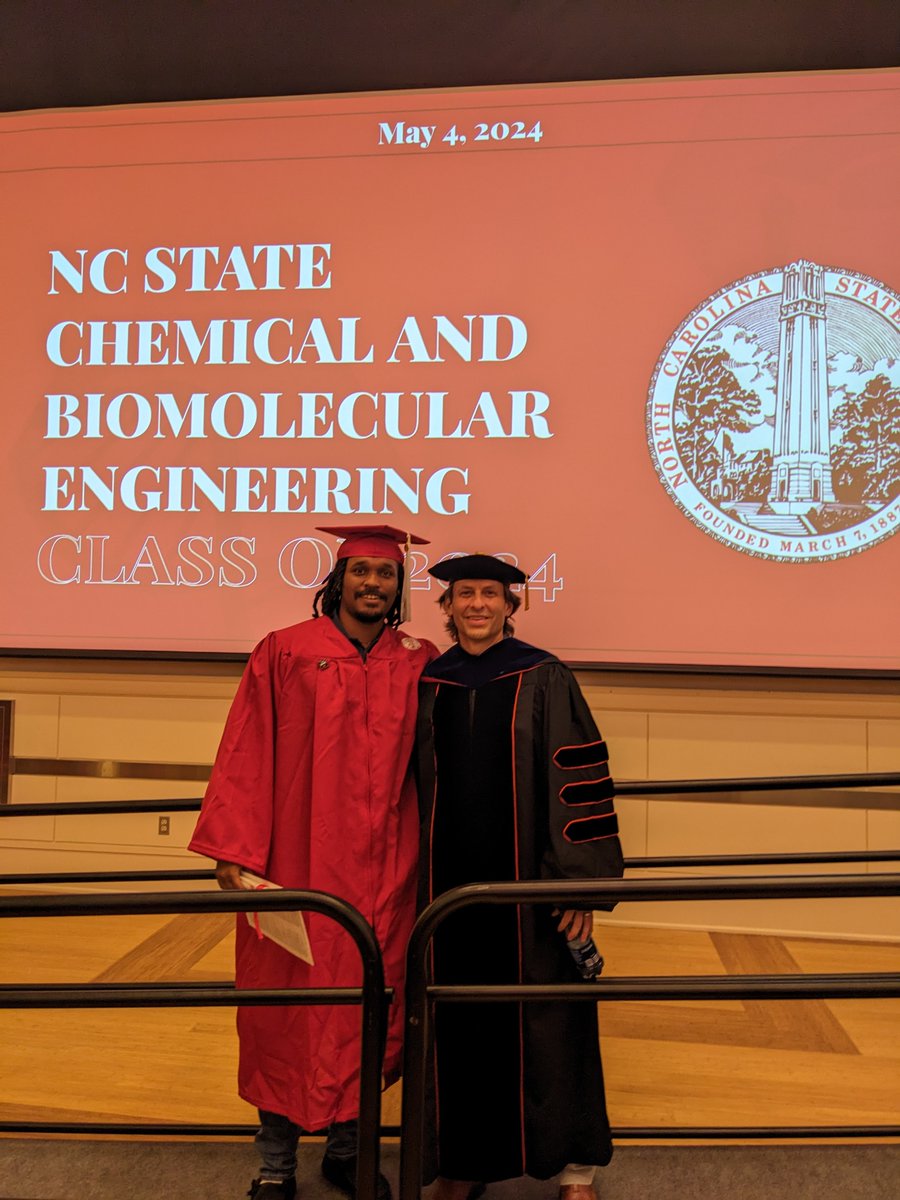 DickeyGroup tweet media