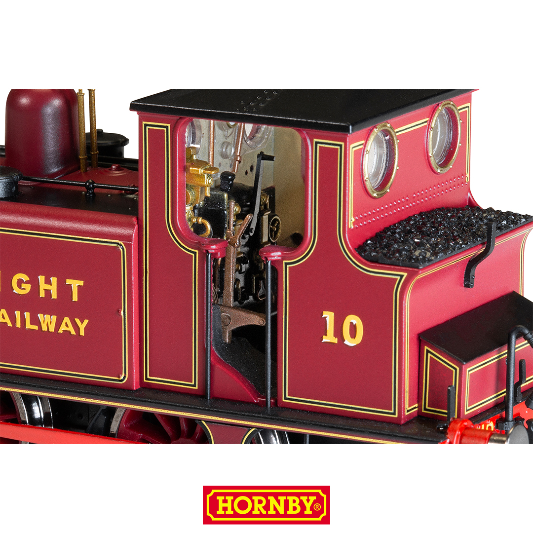 The A1/A1X 'Terrier' class were designed to haul trains on heavily congested lines, as well as operating through the Thames Tunnel. Check out the decoration samples of the Isle of Wight No. 10 with its Crimson Lake type of livery! See more👉bit.ly/2XBbamO #Hornby