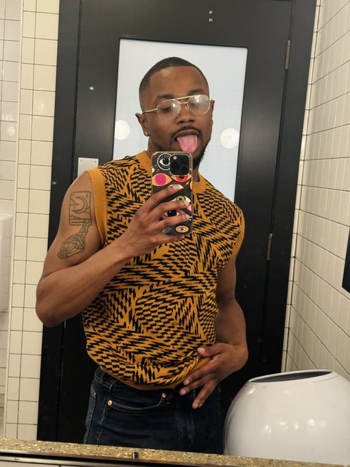 Watch $LIM 🐐's leaked NSFW photo on TwXstars