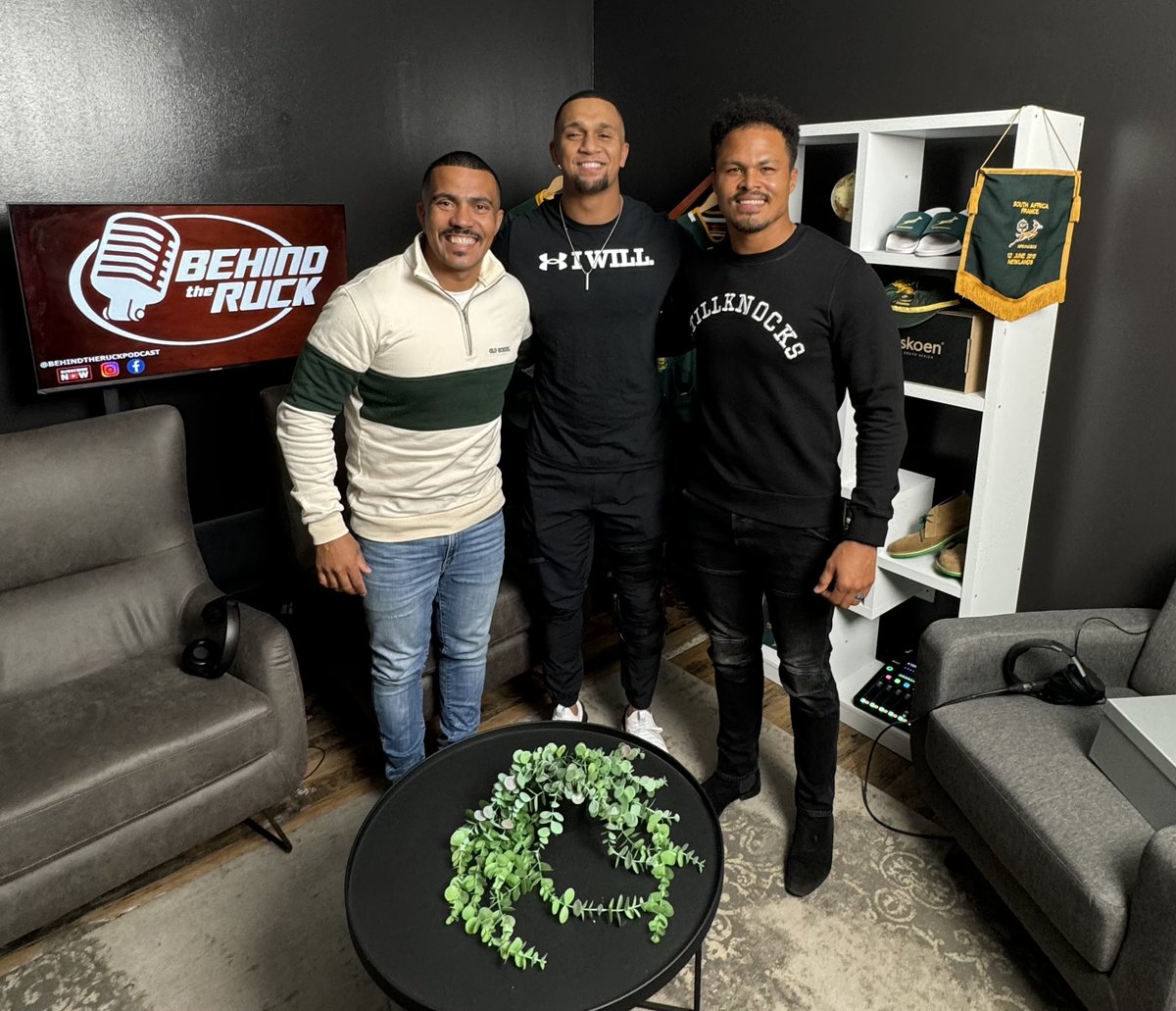 Big thanks to Leolin Zas for joining us this week! 🙌 Dive into his inspiring journey and other rugby insights on our YouTube channel now! 🏉💪Don't miss out on this week's episode! Link in bio. #BehindTheRuck #GuestAppreciation