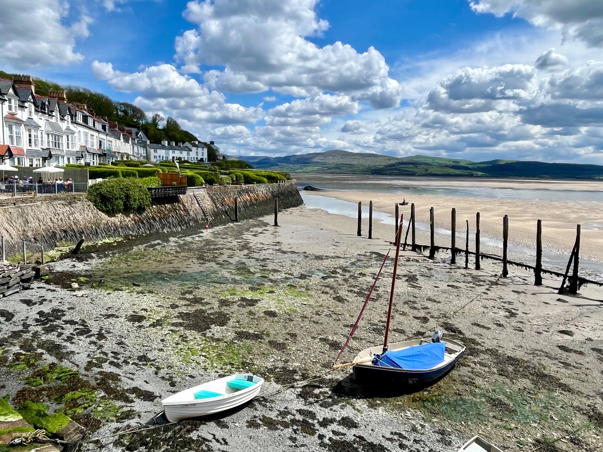 It has been a beautiful, sunny bank holiday Sunday in Aberdyfi