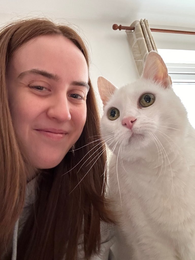 My Three Cats is a popular, 5-⭐️ cat-sitting service in #Warrington and we have big dreams to franchise nationwide. Run by Wendy, daughter Eloise &amp; team of 12 we hope that our dedication &amp; passion for cats shows &amp; you can help us achieve our dream! Thank you <a href="/TheoPaphitis/">Theo Paphitis</a> #SBS