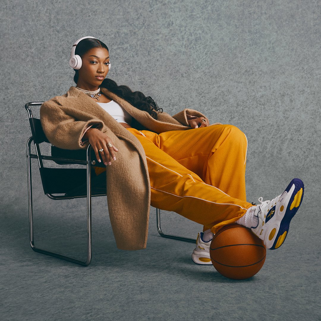 beatsbydre's tweet image. We can't promise the Beats Solo 4 will help you ball like @Reese10Angel , but you will look, sound and feel good while you try 😏