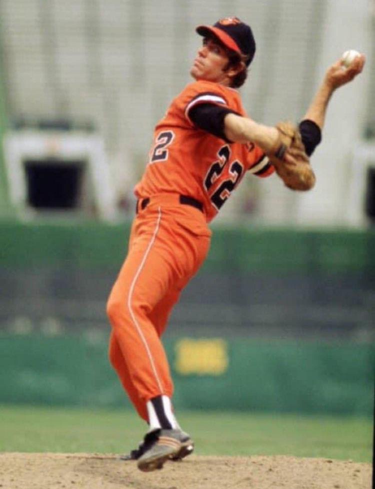 How about these pitching mechanics!!! Jim Palmer…HOF!