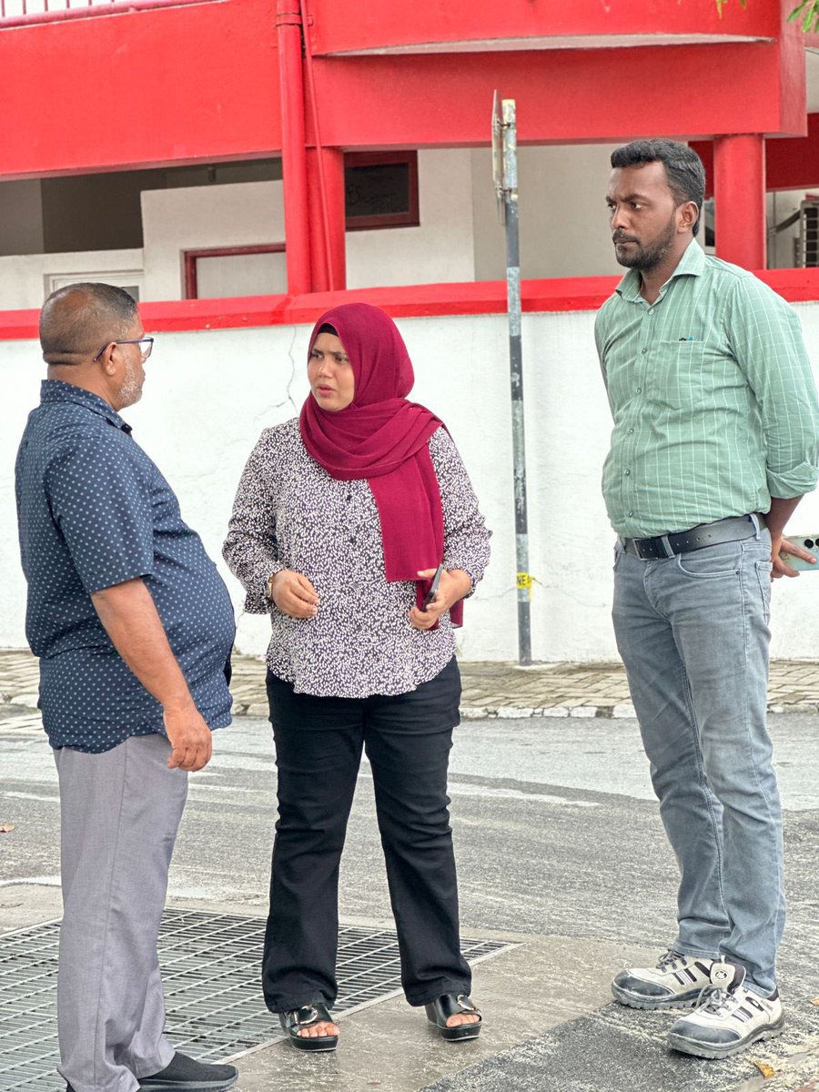 ވުޒާރާގެ މިނިސްޓަރ އޮފް ސްޓޭޓް އިބްރާހިމް ނަޒީމް އައްޑޫ ސިޓީ ފޭދޫގެ މަގުހެދަމުގެ މަޝްރޫޢުގެ މަސައްކަތްތައް ބައްލަވައިލައްވައިފިއެވެ. މަޝްރޫޢުގެ އަދާހަމަ: %92.61 ނިމިފައި #mociroads