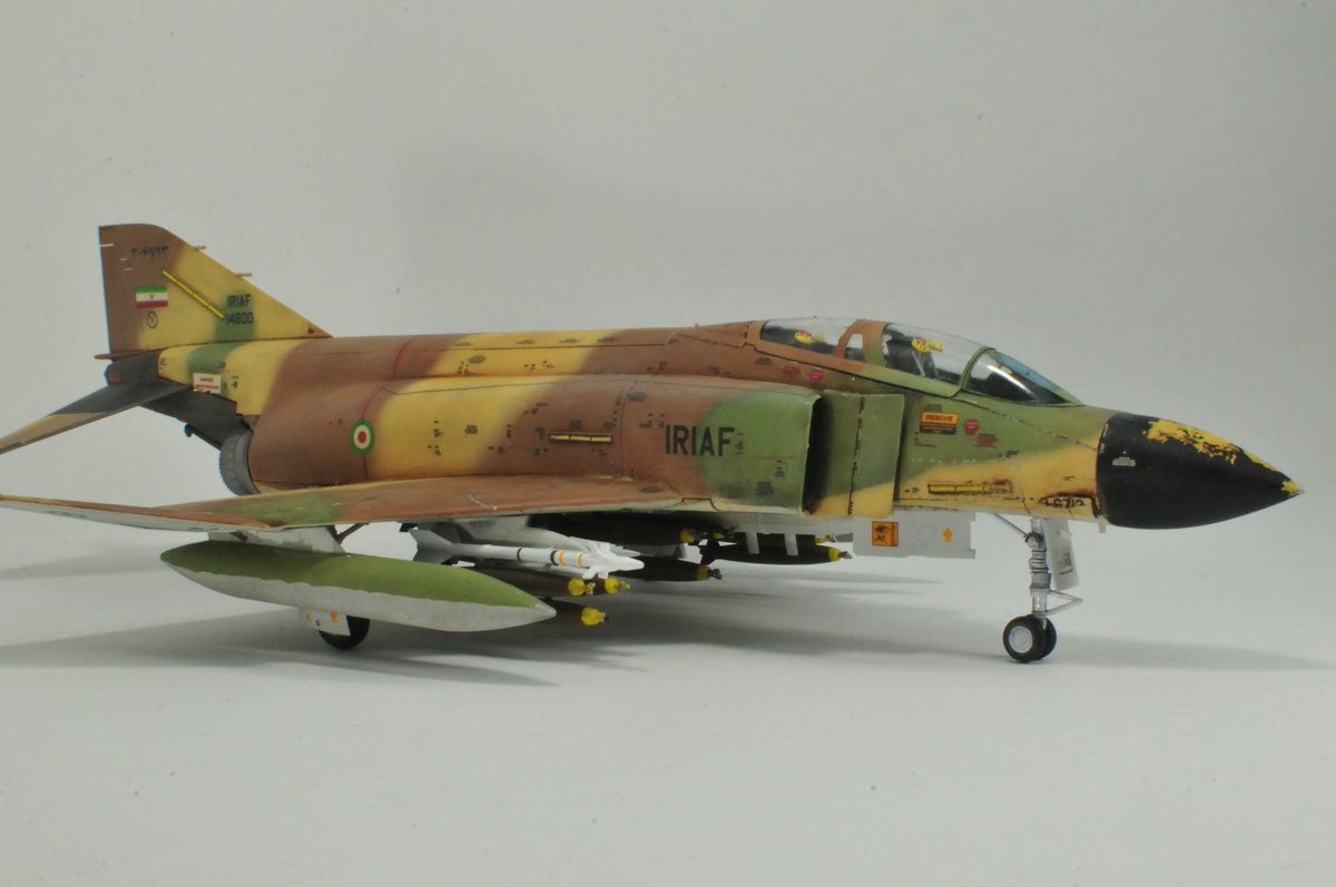 ファインモールド1/72F-4Dイラン空軍。完成しました。
1/72でどこまで汚せるかやってみました。
砂汚れをもっと強調出来れば、もっとかっこいいのに。
課題だねぇ
#帰ってきたファントム祭り完成 
 #帰ってきたファントム祭り