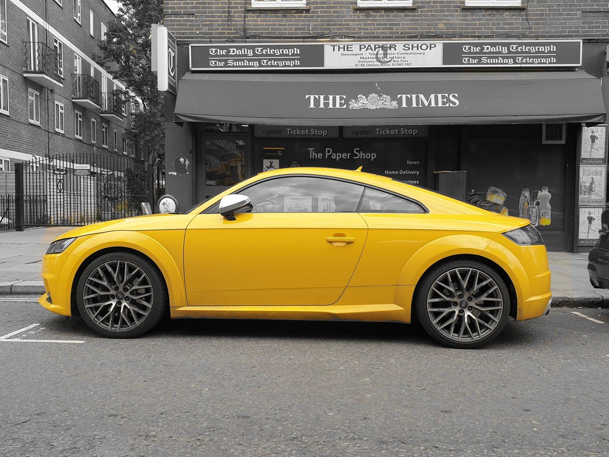 Audi TTS in eye-catching Vegas yellow. Chelsea, London #sundayyellow #spotcolour #lifeinlondon #streetsoflondon #auditts #Chelsea