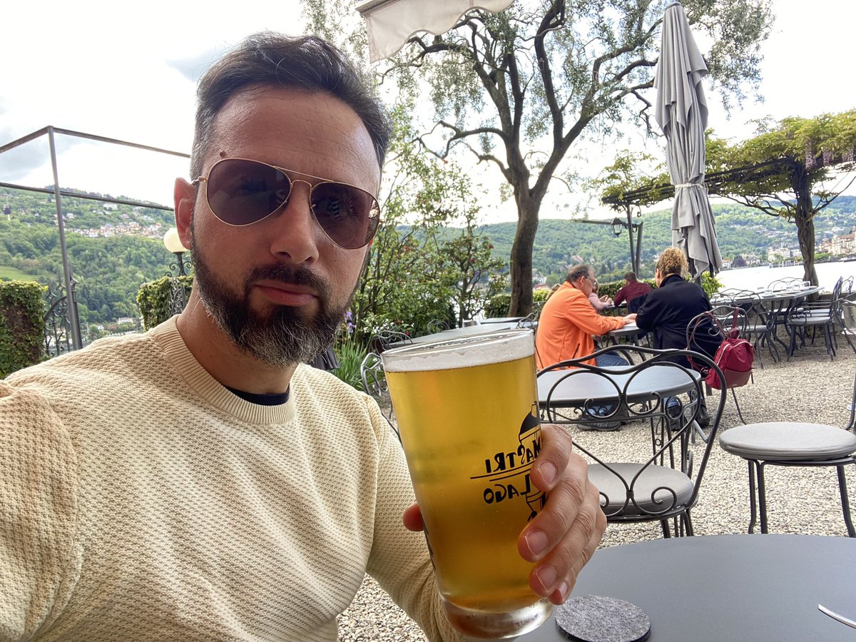 Wish you all a blessed Sunday 

Cheers from Isola dei Pescatori (Isole Borromee) 🍻