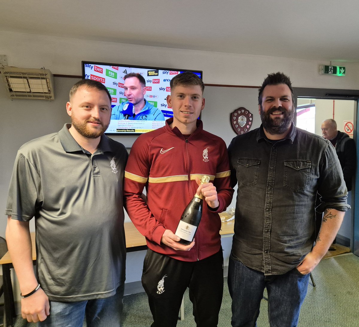 SATURDAY'S MAN OF THE MATCH

<a href="/Guymcgarry3/">Guy McGarry</a> received his third successive MotM award as the selection as our star man yesterday of both LEMAC &amp; East Lothian Glass &amp; Glazing Ltd's sponsors parties - Guy's pictured here with James Elliot of LEMAC and Chris Marr of <a href="/ELGLASS1/">EastLothianGlass</a>