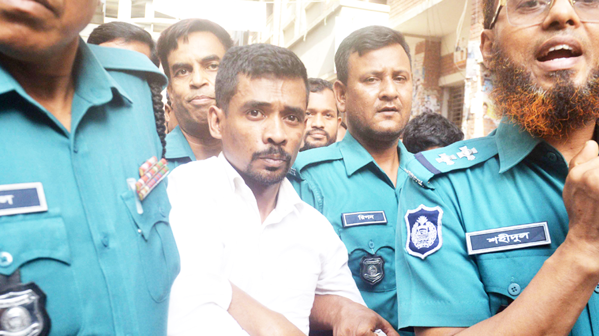 এবার মানবপাচার মামলায় ৪ দিনের রিমান্ডে মিল্টন সমাদ্দার