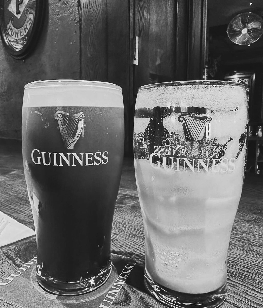 Enjoy some cold creamy Pints with us here in The Auld Dubliner today ☘️ #theaulddubliner #pub #templebar #dublin #dublinpubs #sunday #bankholidayweekend