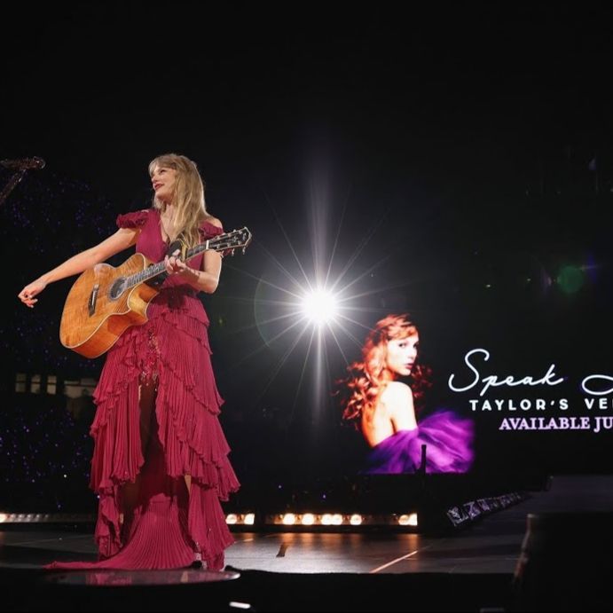 TheSwiftSociety tweet picture