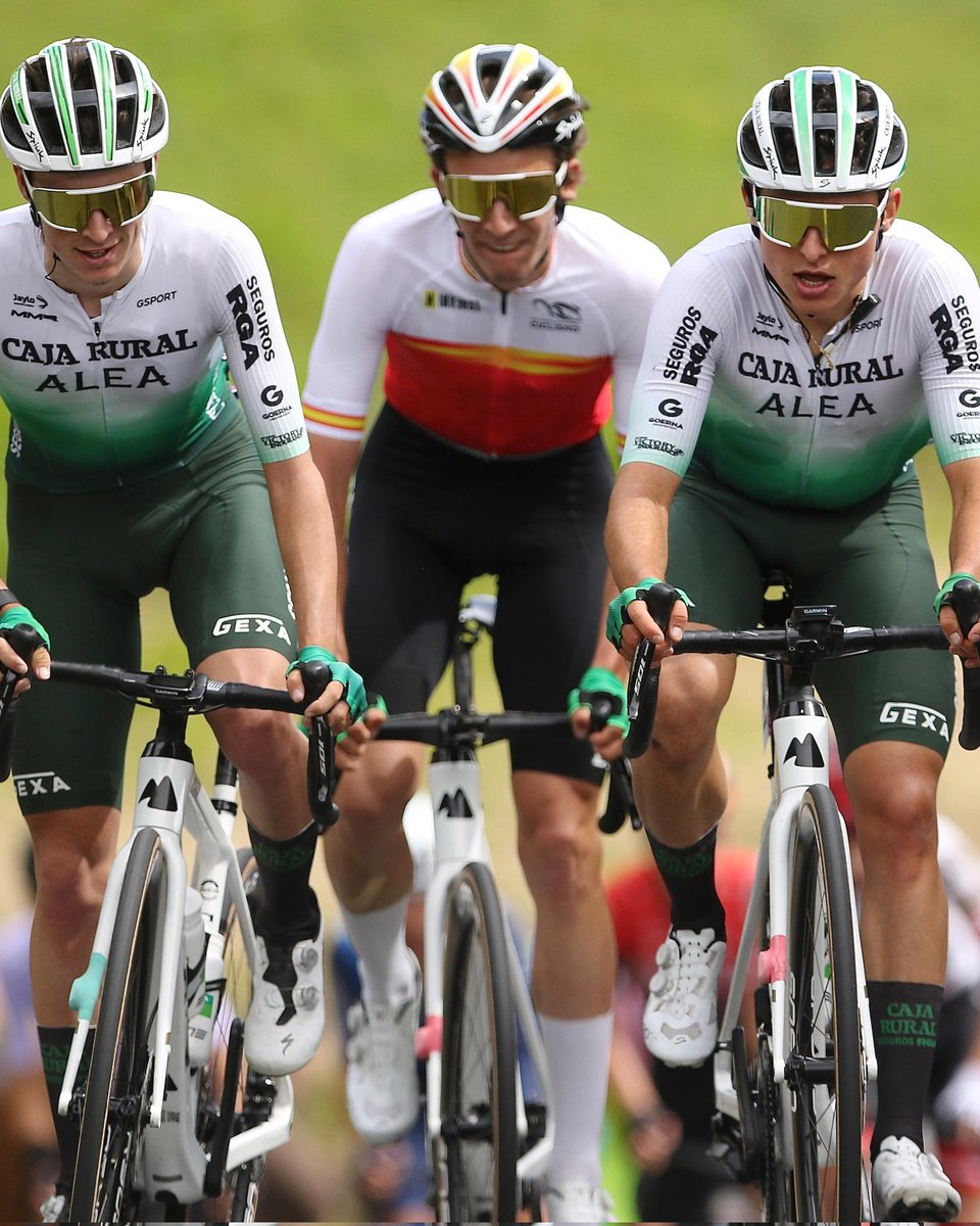 🏆🇪🇸 Exhibición grupal en el #MValenciaga24 con el doblete conseguido por <a href="/LucasTowers/">Lucas Towers</a> 🥇 y @jancastellon03 🥈.

📝 Resumen y declaraciones de <a href="/aritz_bagues/">Aritz Bagües</a> en la web: teamcajarural-segurosrga.com/lucas-towers-e…

📸 <a href="/oskarmatxin/">Oskar Matxin Edesa</a> 
#Súmatealverde 💚