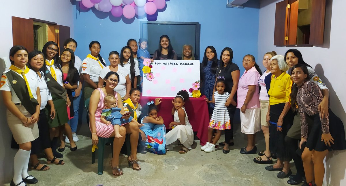 avcoriental's tweet photo. ¡Un día de belleza y diversión en el Ministerio de la Mujer de la Iglesia de José Félix!
Un encuentro lleno de cuidado y alegría, este sábado 04 de Mayo por la tarde.💖

Una combinación perfecta de Spa y mural.

Las pequeñas también tuvieron su espacio.👸 #Avcoriental #Uvoriental https://t.co/hgLJqjj7nt