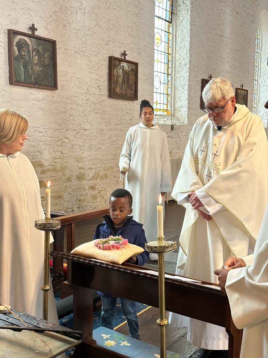 With a little help we crowned the image of Our Lady today at St Mary’s!