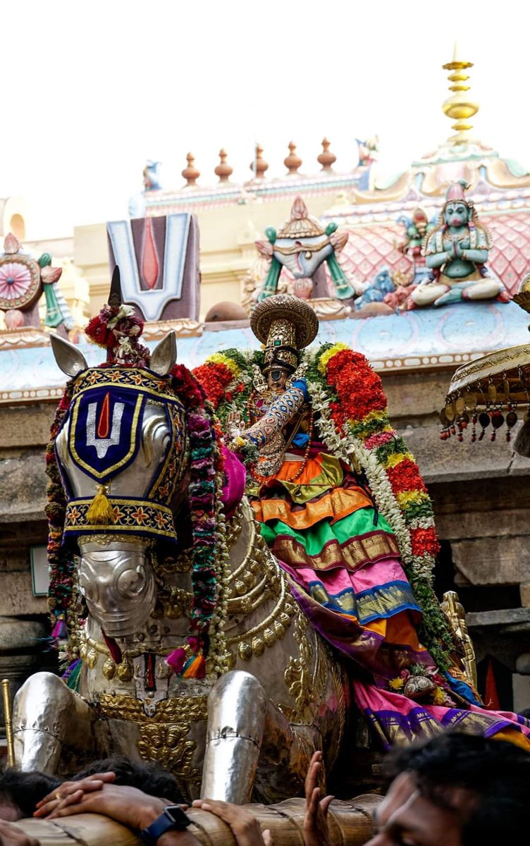 Srirangam Sri Namperumal in Silver Horse Vahanam Chithirai Viruppan Thirunaal Utsavam