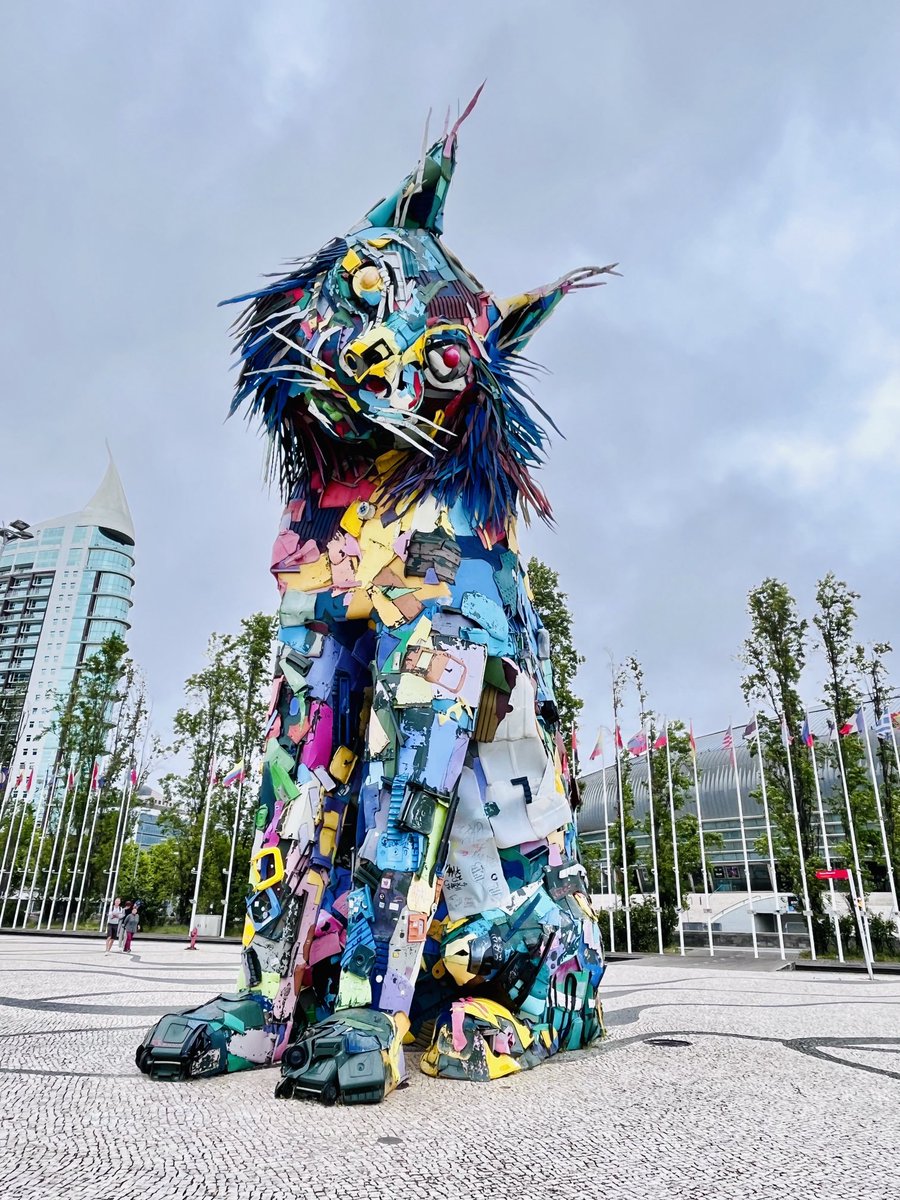 Seeing Science Art Everywhere. Turning Plastic Waste into Art to Highlight #Recycling & #Sustainability. An Iberian Lynx by Bordalo II in Expo district, Lisbon. #plastic #chemistry #sciart