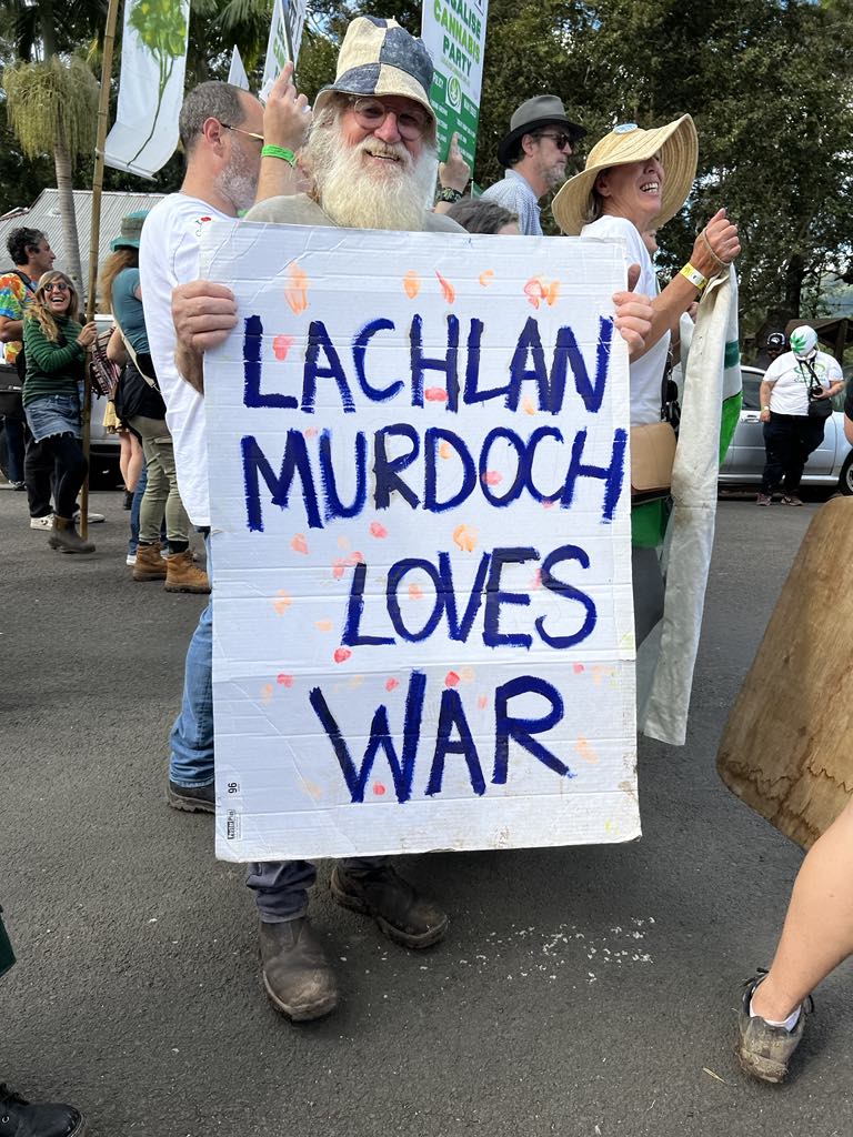 The war on drugs continues!
#freetheweed #changethelaw #legalisecannabis #nimbinmardigrass 
#MurdochGutterMedia 
legalisecannabis.org.au