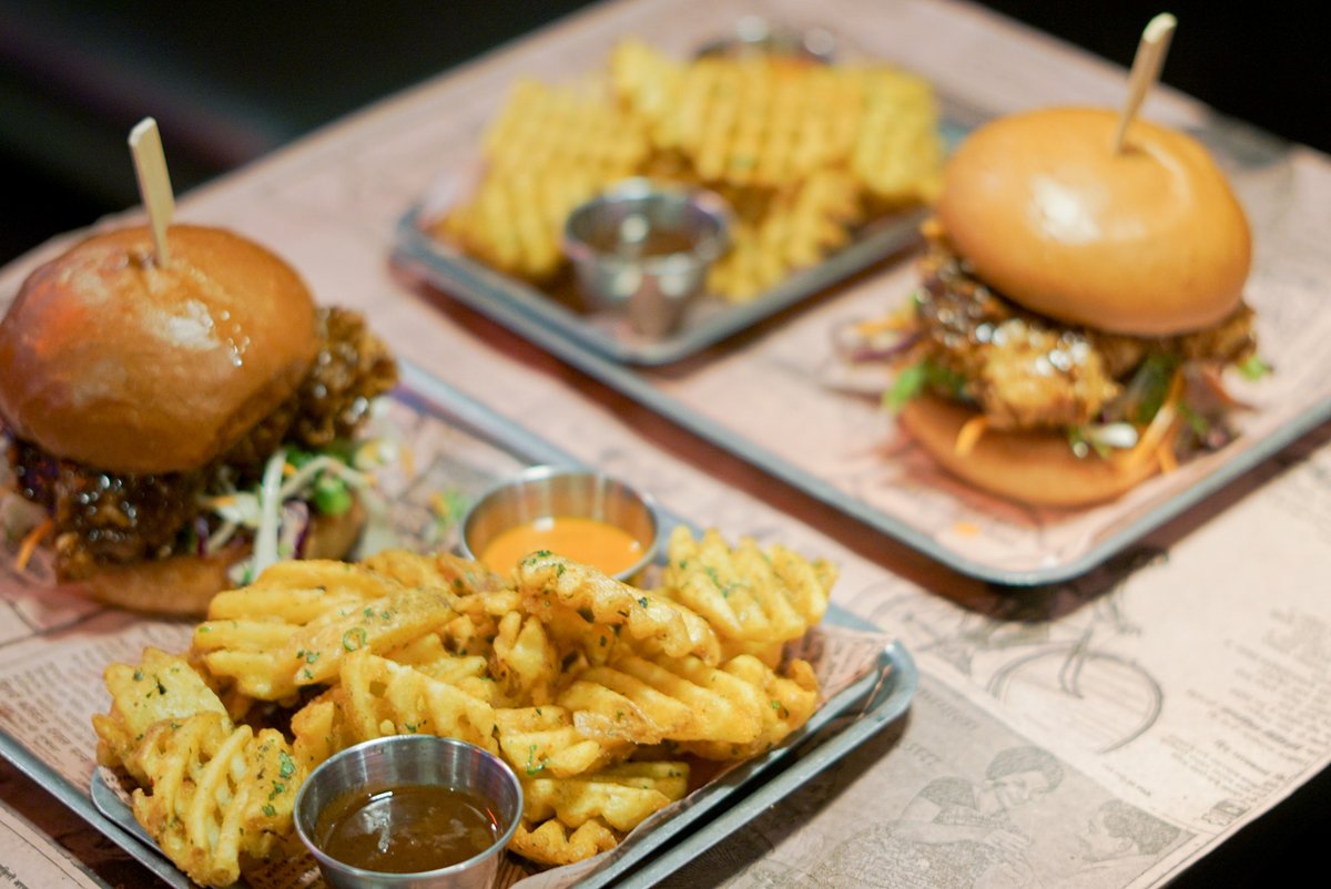 Need a tasty pit-stop today? Head over to Birmingham's BONEHEAD and pick up the delicious Chilli Chicken Burger & Gunpowder Fries, made in collaboration with Dishoom and with £1 from each sale going directly to Acorns! Hurry! Offer ends 12th of May 🍔