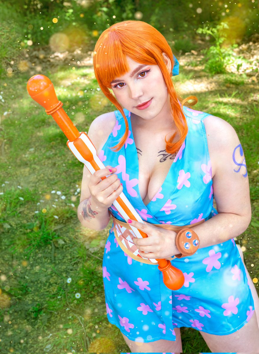 🍊If you think I'm just another cute girl, you're dead wrong!🍊

Nuestra querida navegante llegó al fin!

📸/ @arisuc0s 
Edit/ me

#nami #namicosplay #onepiece #onepiececosplay