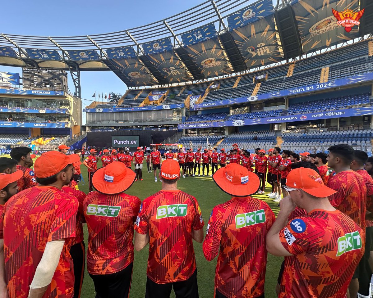 The boys are fired up and ready for #MIvSRH 👊🔥