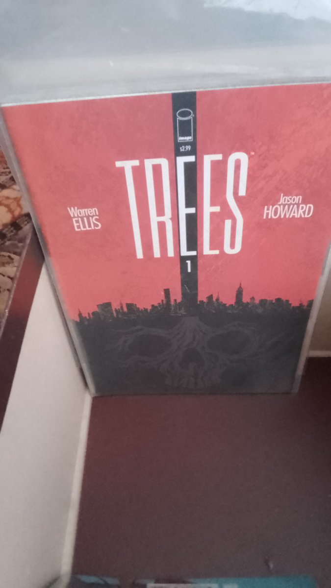 Picked up a few #comics from #WarrenEllis & @theJasonHoward @ImageComics on @Freecomicbook #FreeComicBookDay2024 #FCBD2024 for £0.50 each 
#CemetaryBeach #Trees #comicbargains