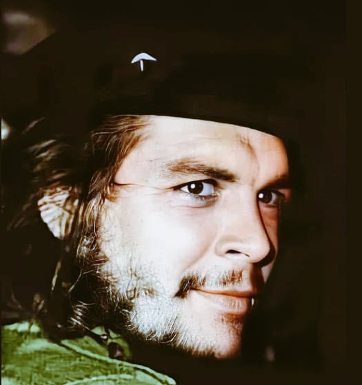 MryRodrguez4's tweet photo. Vamos a aprender a admirar todo lo bello... vamos a admirar todo lo grande!

¡Hasta la Victoria Siempre! https://t.co/rk34sFPm3h