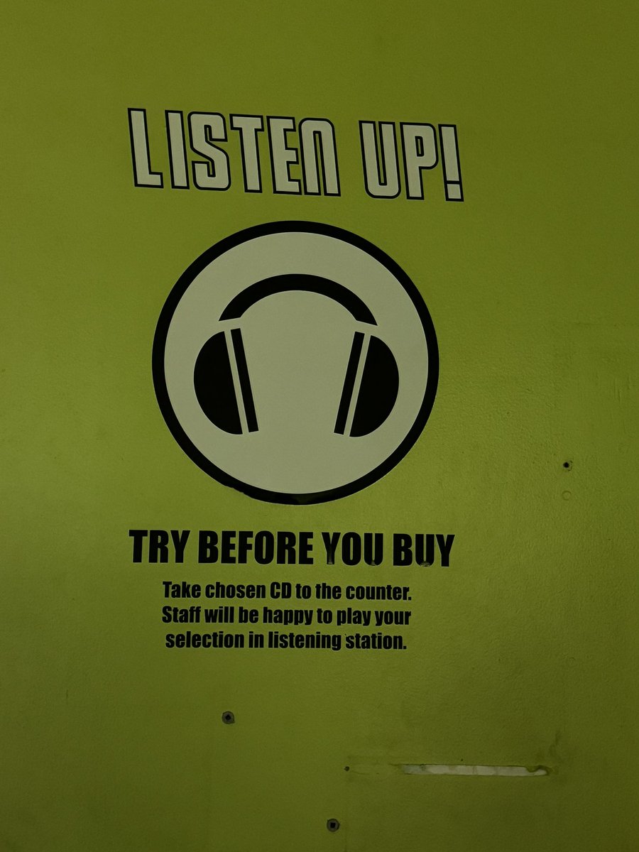 Who remembers tower records in Glasgow Argyle street ? Comment below 👇 #towerrecords #bonjovi #glasgow #argylestreet #recordshop