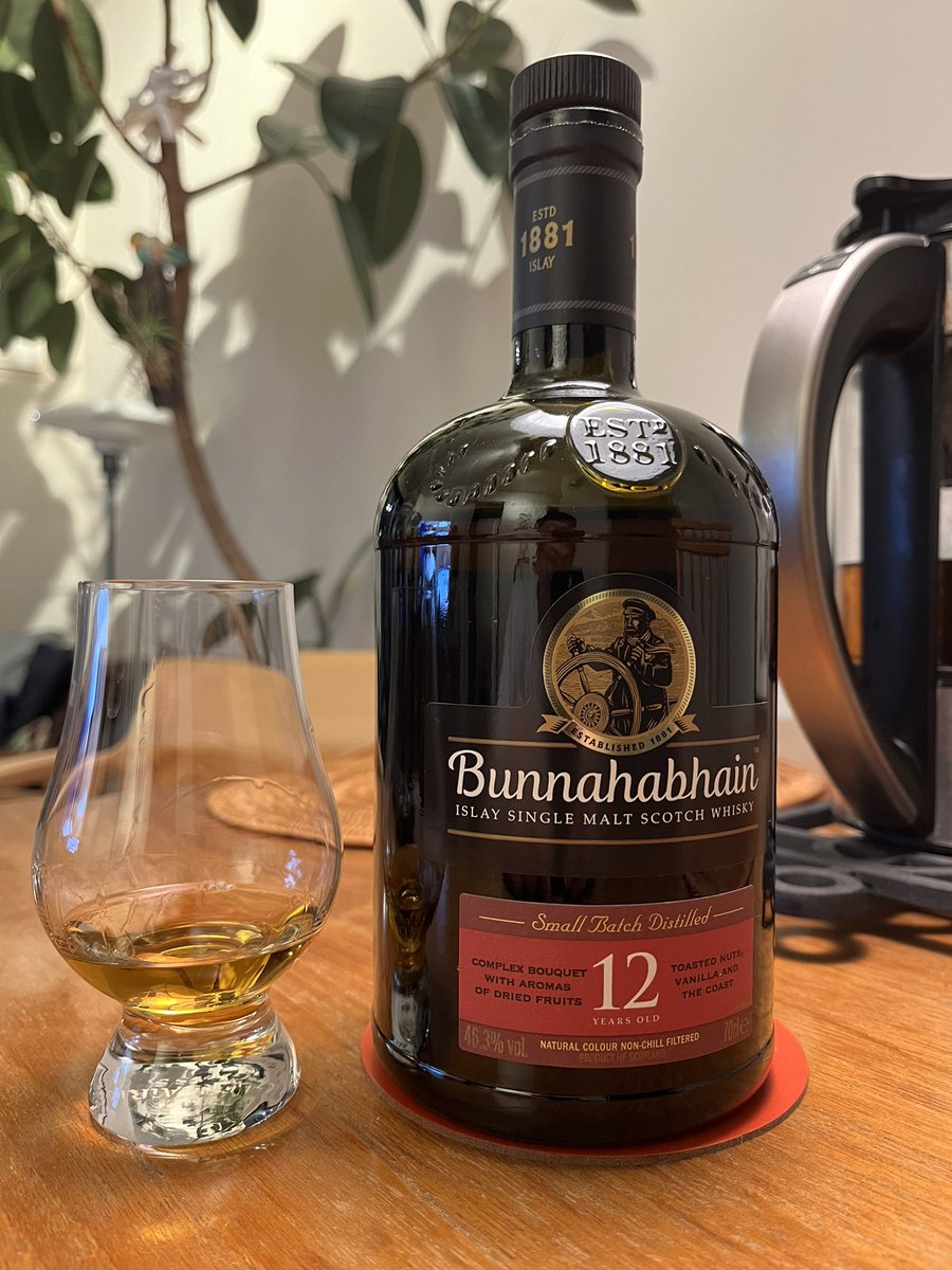 Bunnahabhain islay single malt scotch whisky 12years old
