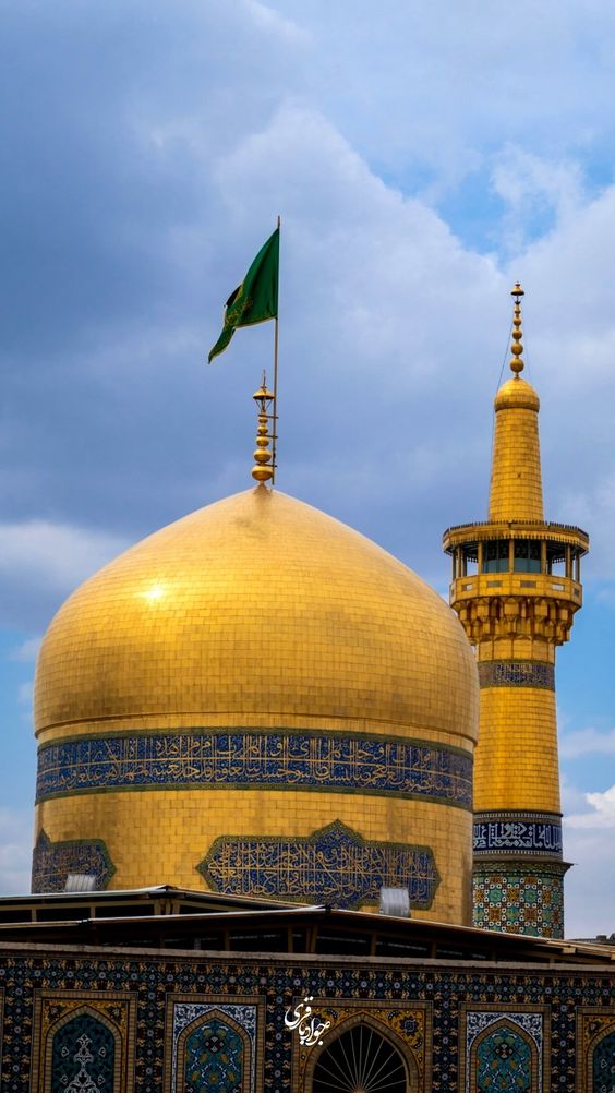 Mesmerizing view of Golden dome of Imam Raza (as) ✨👑🤍