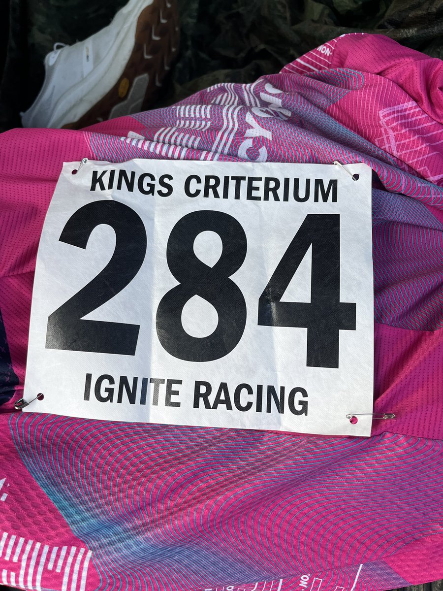 First road race since pre-pandemic. Goal 1: don’t get dead (or hurt). Goal 2: don’t totally embarrass myself. #bicycle #criterium #bikeracing #racehungry #foodcatspensbikes