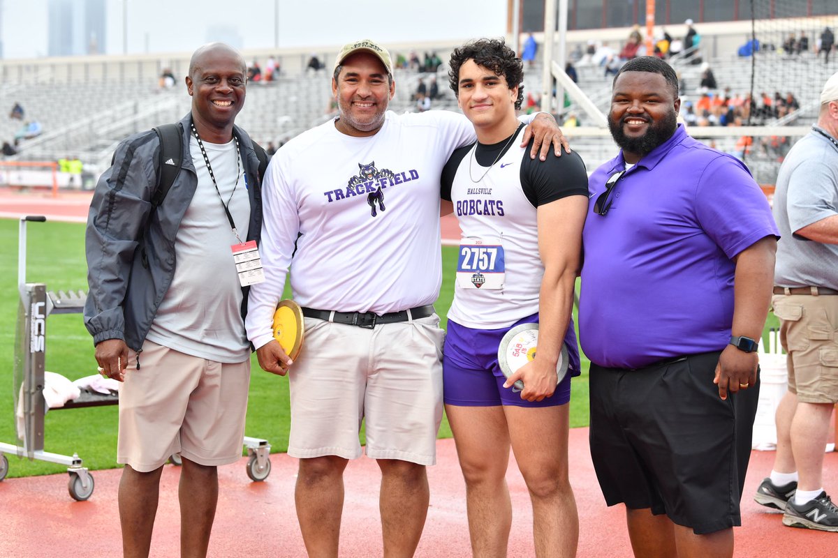 Congratulations to @TunstallAndy on an awesome career at @hvillebobcat @HallsvilleISD and a 3rd place finish at @uiltexas. Stanley is the school record holder at 189’2. Best of luck at @UTT_XCTF next fall. @GregGaston7