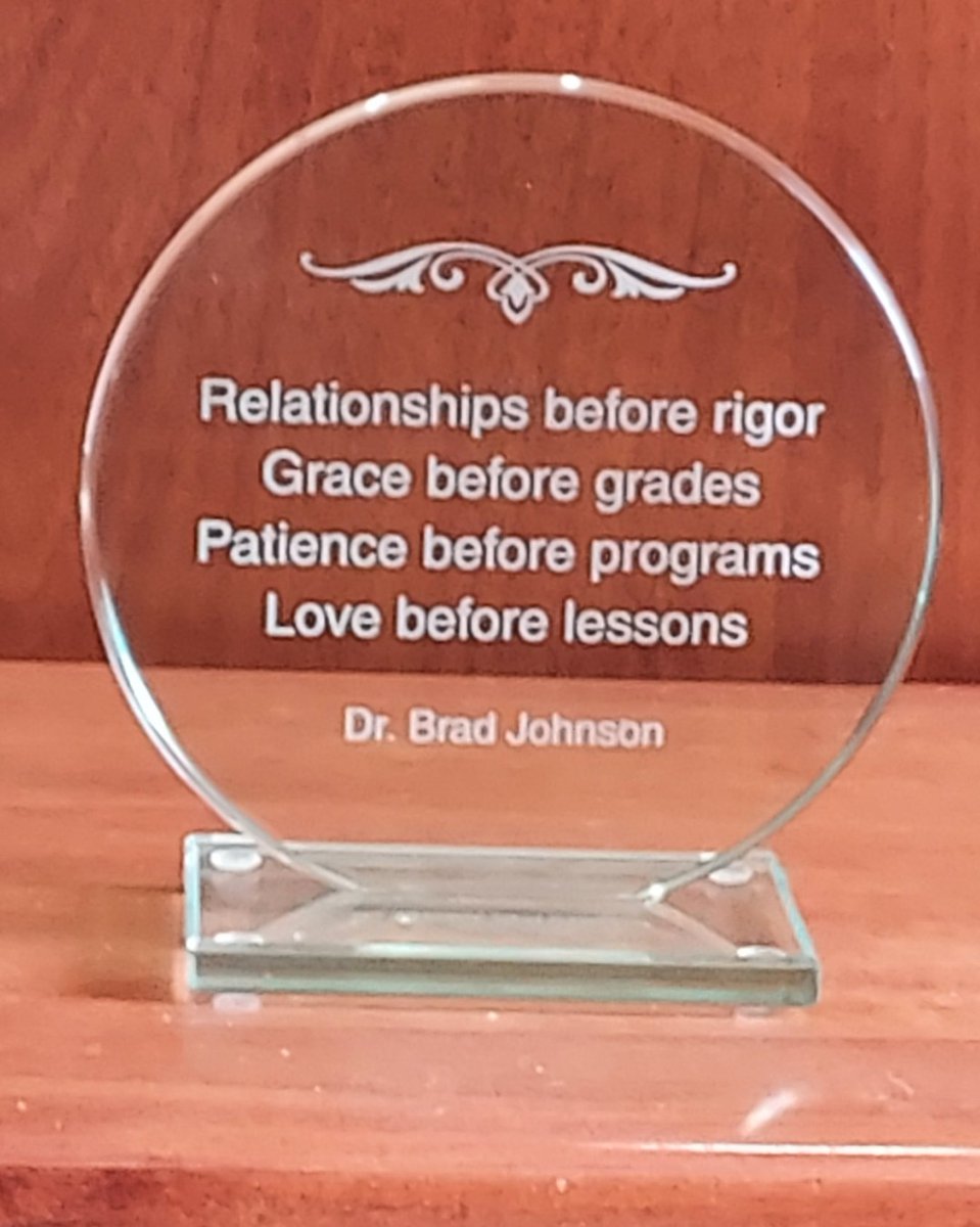#TeacherAppreciationWeek 1st give away of the week. Relationships before rigor quote plaque! Just like and retweet for a chance to win. Winner will be announced Tuesday night 8pm.